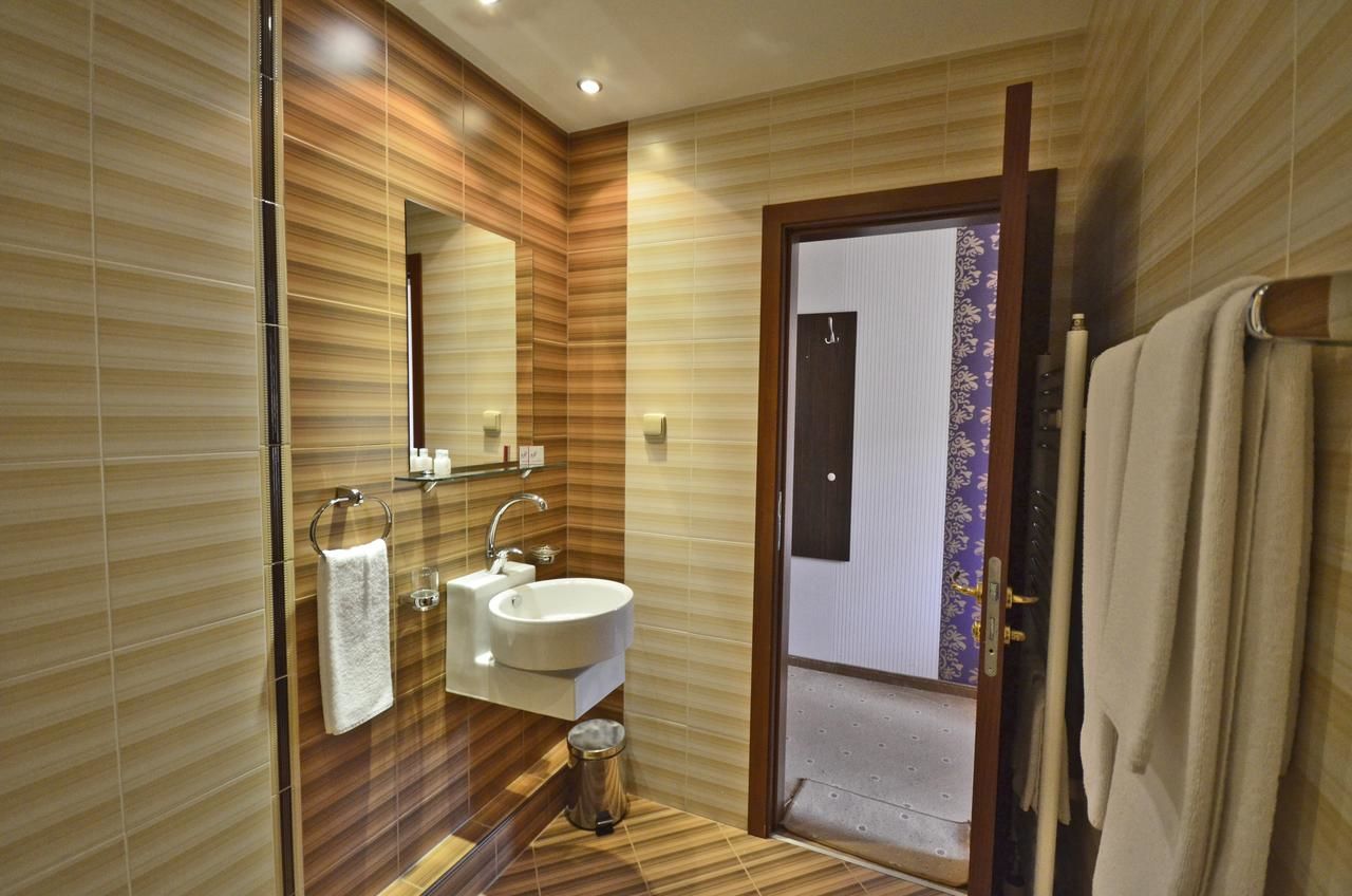 Отель Eleganza Family Hotel София